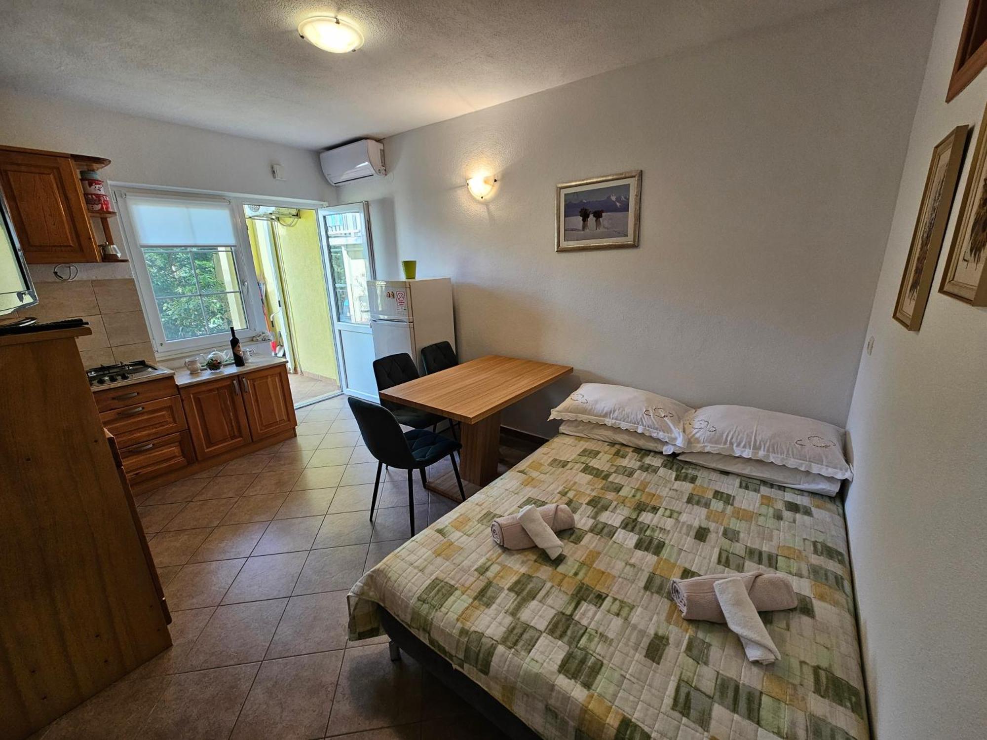 Apartmani Natasa Lokva Rogoznica Ngoại thất bức ảnh