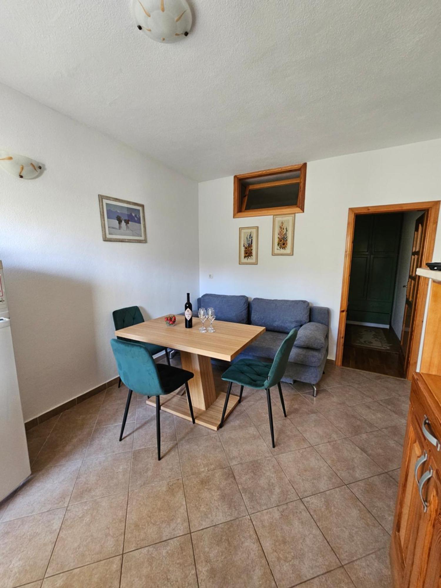 Apartmani Natasa Lokva Rogoznica Ngoại thất bức ảnh