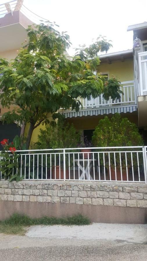 Apartmani Natasa Lokva Rogoznica Ngoại thất bức ảnh