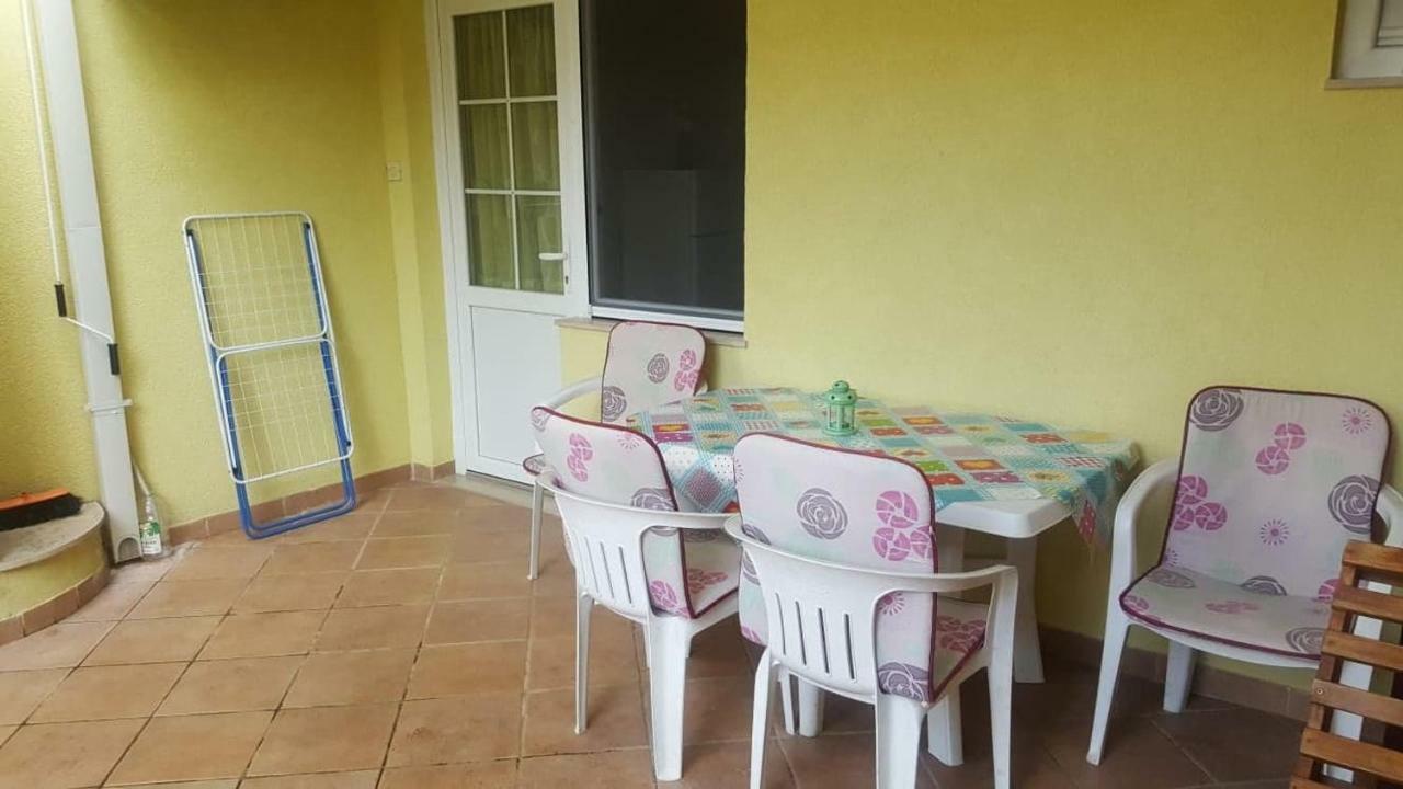 Apartmani Natasa Lokva Rogoznica Ngoại thất bức ảnh